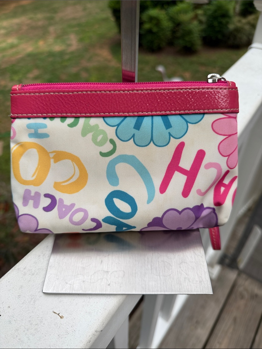 Coach Poppy Daisy Multicolor Floral Zip Wristlet. Y2K 2010 EUC - Picture 7 of 16